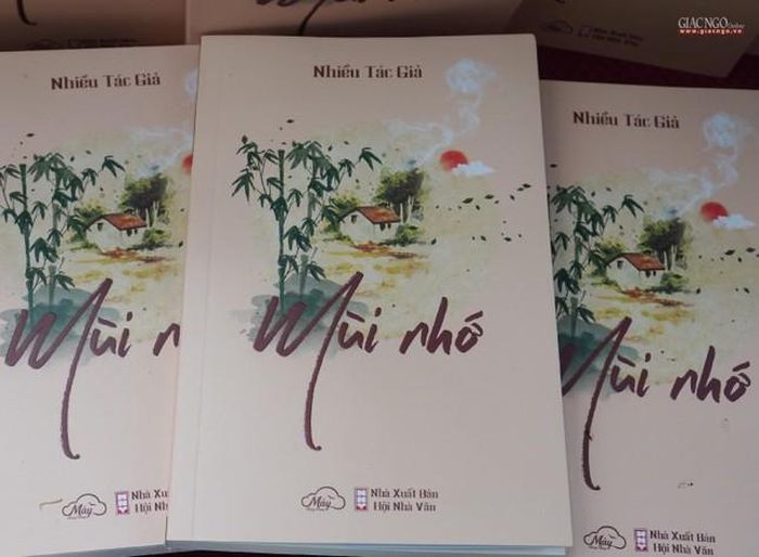 Sách Mùi nhớ, NXB Hội Nhà văn, Mây Thong dong tổ chức thực hiện