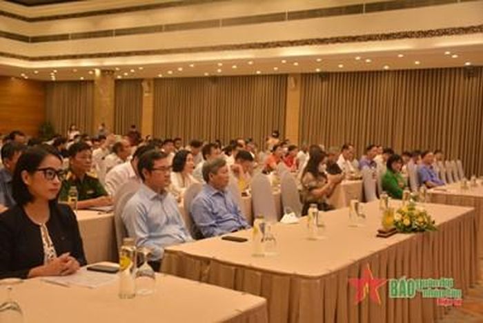  Các đại biểu tham dự họp báo.