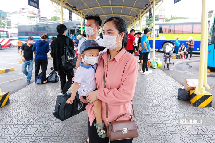 Ngoài ra, bến xe cũng chuẩn bị các phương án tăng cường, dự phòng phương tiện và công tác đảm bảo an toàn giao thông để đáp ứng nhu cầu vận chuyển hành khách trong đợt nghỉ lễ dài này.