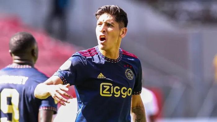 Alvarez bỏ tập để sang Chelsea