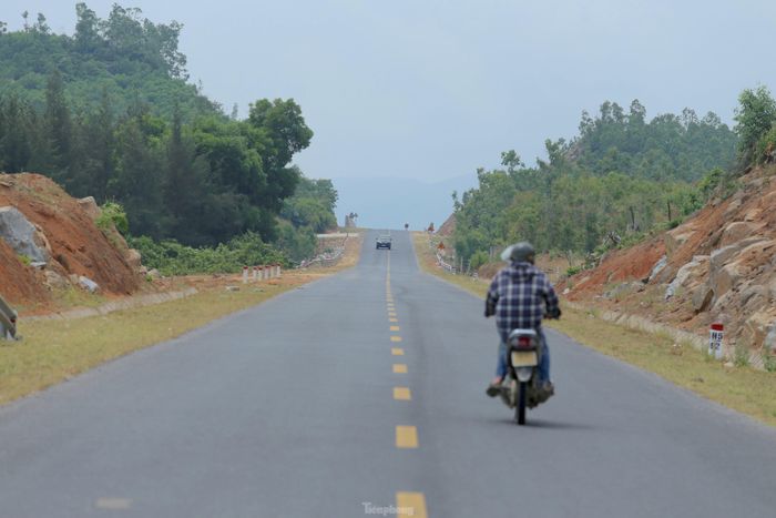 Sau 4 năm xây dựng, hiện tại toàn tuyến cơ bản đã hoàn thành. Số lượng giao thông lưu thông qua tuyến đường này còn ít người.