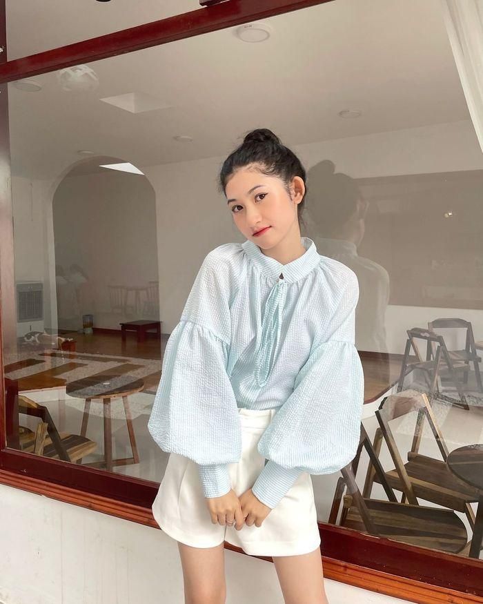 9. Đôi khi, không cần quá cầu kì hay rườm rà trong việc mặc đồ. Chỉ cần nàng chọn kiểu dáng basic thôi là cũng đủ ghi điểm mặc đẹp rồi. 