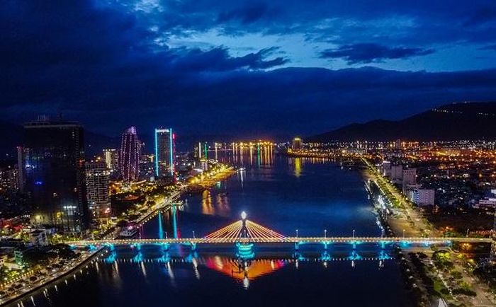 Đà Nẵng là một trung tâm du lịch lớn và là điểm giao thoa của các nền văn hóa.