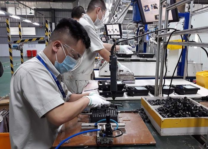 Sản xuất tại Công ty CP Bóng đèn Phích nước Rạng Đông 
