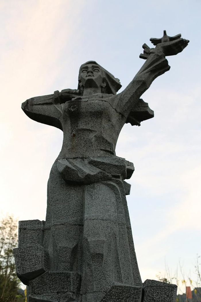 Tượng đài "Hy vọng"