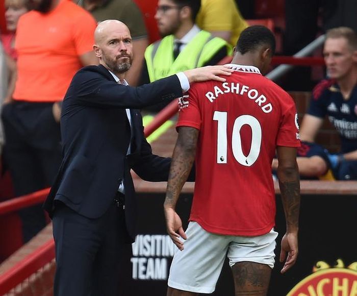 HLV Ten Hag đang đi đúng hướng ở MU