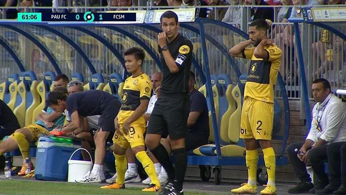 Quang Hải rơi vào thế khó tại Pau FC