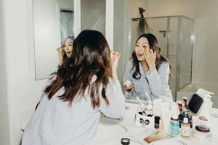  Quan niệm rằng số lượng đi kèm với chất lượng khi skincare vốn ăn sâu vào nhiều người Hàn Quốc. Ảnh: Jing Daily. 
