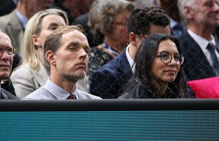  Sissi Tuchel sinh năm 1975 tại Đức. Vợ cựu HLV Chelsea luôn giữ cuộc sống cá nhân trong sự riêng tư và ít khi tiếp xúc với truyền thông. 