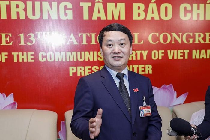 Ông Hầu A Lềnh, Chủ nhiệm Ủy ban Dân tộc