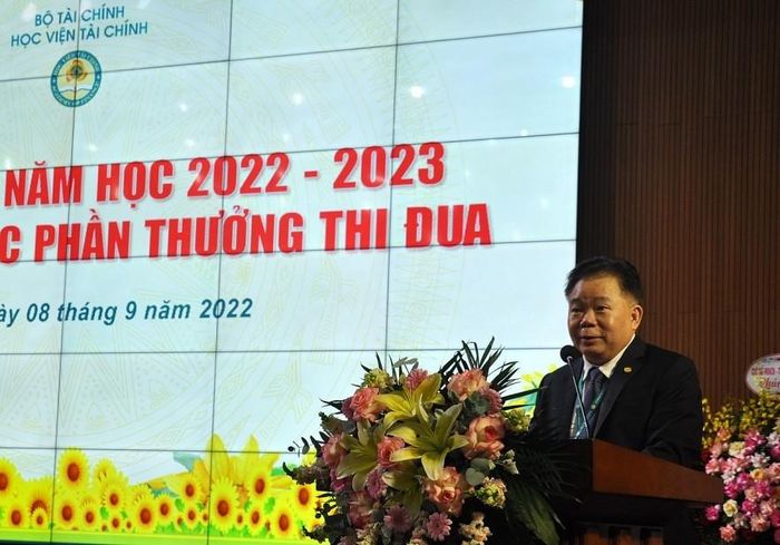 PGS.TS Nguyễn Trọng Cơ - Giám đốc Học viện Tài chính phát biểu tại lễ khai giảng. Ảnh: Đức Việt
