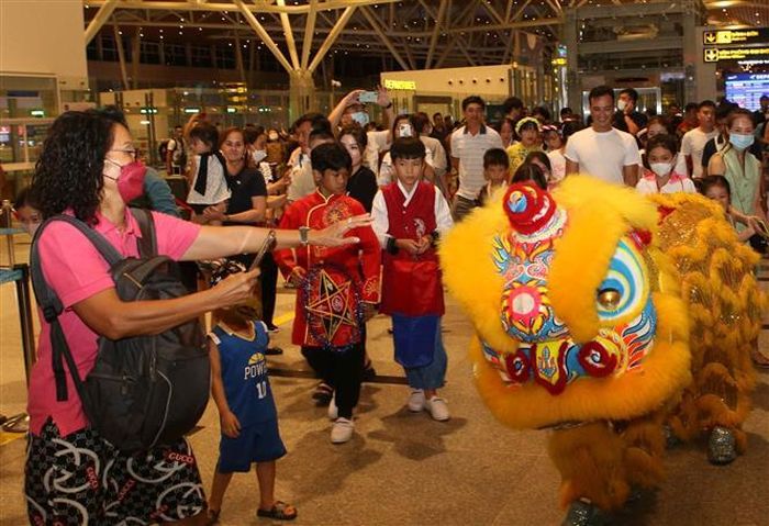 Con Lân tượng trưng cho sự may mắn, thịnh vượng và là điềm lành cho mọi nhà. Ảnh: Trần Lê Lâm - TTXVN