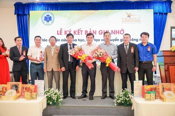 HUFI kí kết hợp tác với các tập đoàn, doanh nghiệp uy tín 