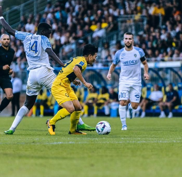 Quá nhiều khó khăn dành cho Quang Hải ở Ligue 2.