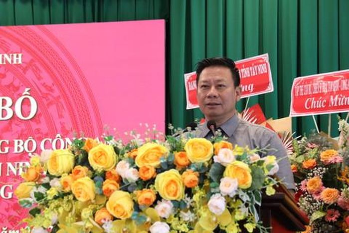 Đồng chí Nguyễn Thanh Ngọc, Chủ tịch UBND tỉnh phát biểu tại buổi lễ