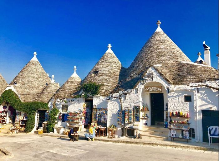 Alberobello tựa như một ngôi làng trong chuyện cổ tích.