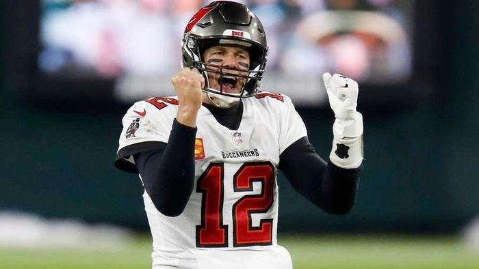Tom Brady trở lại sân cỏ. Ảnh: Getty.