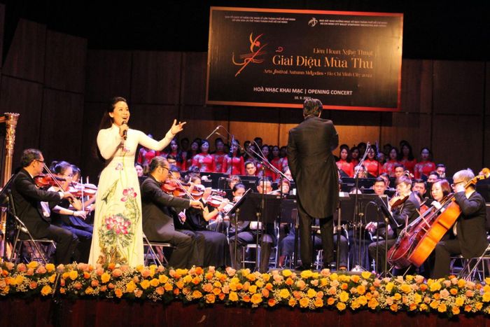 Các nghệ sĩ trong và ngoài nước đã "cháy" hết mình trong đêm khai mạc của sự kiện.
