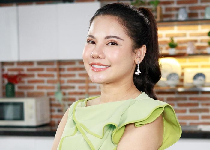 Dù đã 3 con nhưng chị Ngọc vẫn giữ được sắc vóc xinh đẹp.