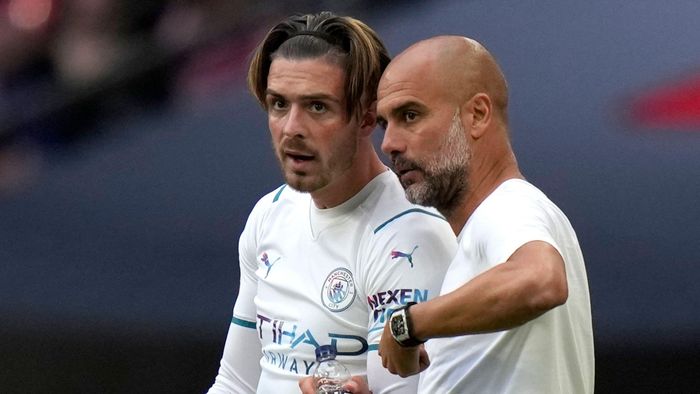  HLV Pep Guardiola thường xếp Grealish ở hành lang trái nhằm tận dụng khả năng đi bóng vào trung lộ để dứt điểm và phối hợp của tiền vệ này. Grealish cũng xác nhận đây là vị trí ưa thích của anh. Ngoài ra, cựu cầu thủ Aston Villa cũng có thể đá ở vị trí một "số 8" trong đội hình Man City. 