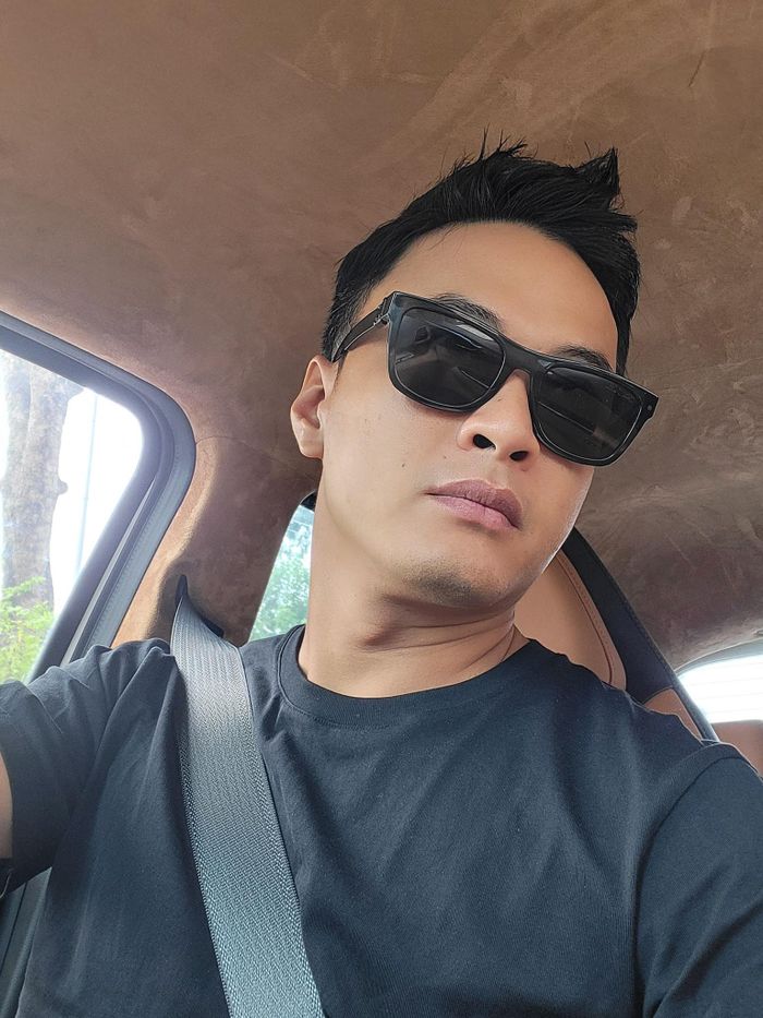 "Khi người ta đã cố tình không hiểu thì mình có nói cũng bằng thừa", diễn viên Hồng Đăng viết.
