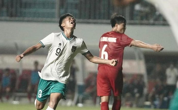 Cảm xúc của cầu thủ Indonesia khi thắng sát nút U16 Việt Nam 1-0 ở chung kết