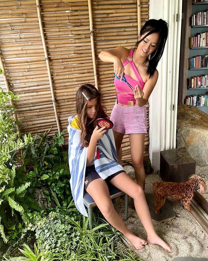 Càng có tuổi, Hồng Nhung lại càng trẻ trung hơn.