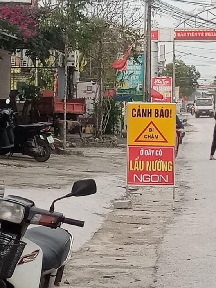 Tận dụng sự đa dạng và phong phú về ngôn ngữ, nhiều người đã nghĩ ra rất nhiều chiêu trò chơi chữ để biển thông báo của mình độc đáo, thu hút được sự chú ý.