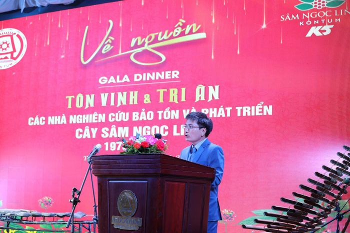 Ông Nguyễn Ngọc Sâm - Phó chủ tịch UBND tỉnh phát biểu tại chương trình "Tôn vinh và Tri ân" các nhà nguyên cứu bảo tồn và phát triển cây Sâm Ngọc Linh