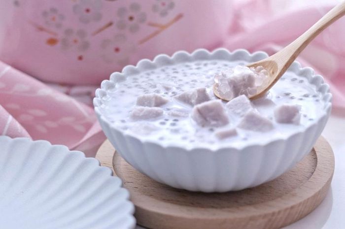 Khoai môn rất linh hoạt nên bạn có thể kết hợp với nhiều loại thực phẩm khác nhau.