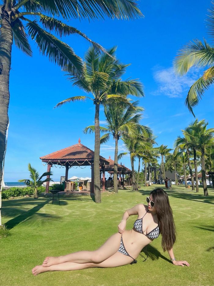 Người đẹp này cao 1m72, được rèn luyện trong môi trường thể thao và ăn uống hoa học, nên sở hữu dáng vóc đáng mơ ước