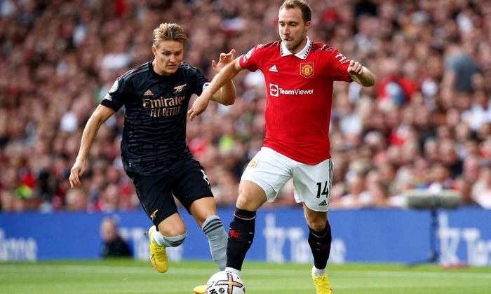  Eriksen thể hiện giá trị ở những đường chuyền. Cựu sao Inter Milan cũng là một cầu thủ chăm chỉ, chịu khó di chuyển và thường có mặt ở gần hàng thủ để giúp MU triển khai bóng từ bên phần sân nhà. Chứng kiến những gì Eriksen thể hiện, huyền thoại Emmanuel Petit của Arsenal thốt lên rằng: "Băng đội trưởng MU nên thuộc về Eriksen. Cậu ấy có cá tính và bản lĩnh. Quan trọng nhất, Eriksen luôn mang đến phiên bản tốt nhất của bản thân trên sân". 