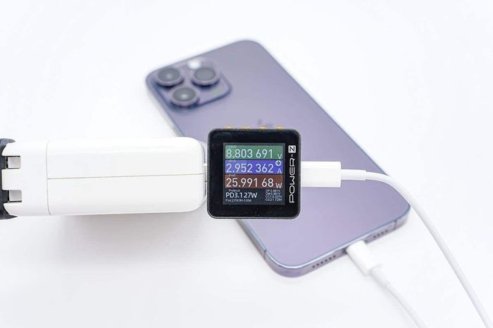  So sánh với thế hệ trước, tốc độ sạc của iPhone 14 không có quá nhiều khác biệt. Ảnh: Chongdiantou. 