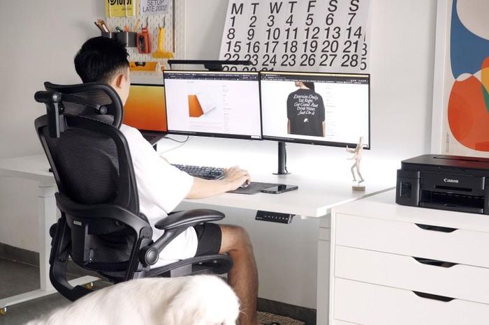 Xu hướng làm việc từ xa khiến người trẻ đầu tư mạnh tay hơn cho "văn phòng tại gia".