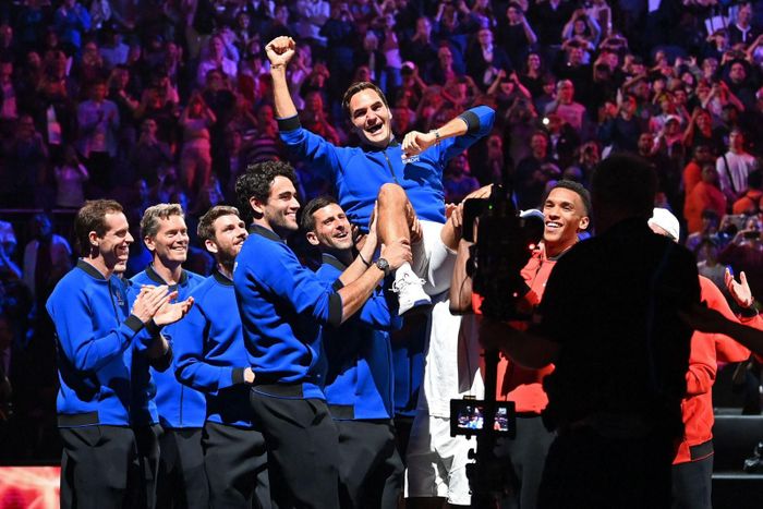 Federer được Đội châu Âu tung hô sau trận đấu cuối cùng của anh