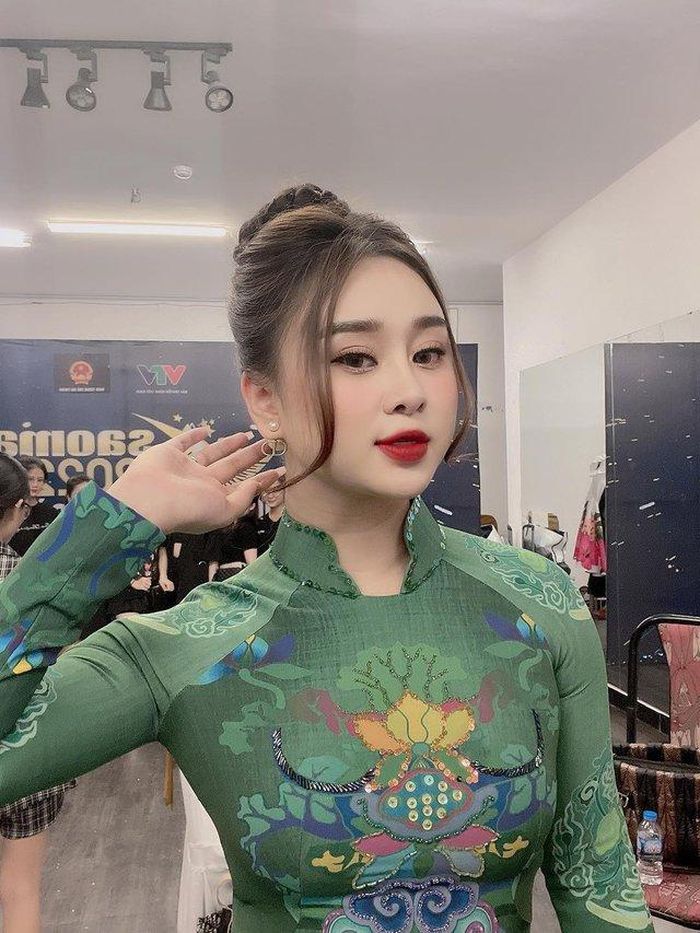 Thời gian tới, Phương Nga dự định sẽ ra mắt thêm nhiều sảN phẩm âm nhạc chất lượng đến công chúng.
