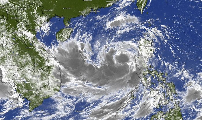  Hình ảnh bão Noru trên trang Windy. Đây là ứng dụng thuộc sở hữu của một công ty tại Czech và dựa trên dữ liệu của GFS (Hệ thống Dự báo Toàn cầu), ECMWF (Trung tâm Dự báo Thời tiết châu Âu) để trích xuất dữ liệu thời tiết từ ảnh vệ tinh và các cảm biến đo đạc. 