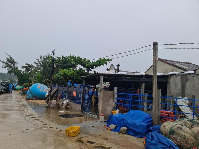 Hiện địa phương đã cơ bản hoàn thành sơ tán, di dời người dân ở các khu vực có nguy cơ cao đến nơi an toàn.