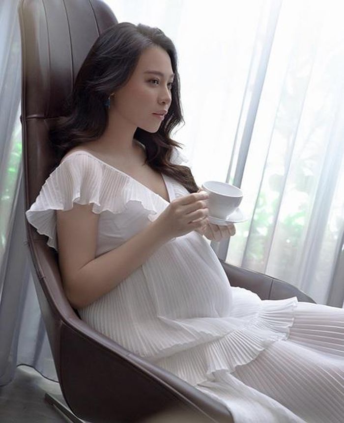 Đàm Thu Trang mũm mĩm ở tháng cuối thai kỳ. 
