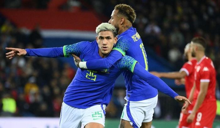 Sang hiệp hai, tuyển Brazil có thêm một bàn được ghi do công của Pedro. "Selecao" toàn thắng trong hai trận giao hữu thuộc FIFA Day, qua đó nâng mạch bất bại lên con số 15 trận, kéo dài từ tháng 9/2021 đến nay.