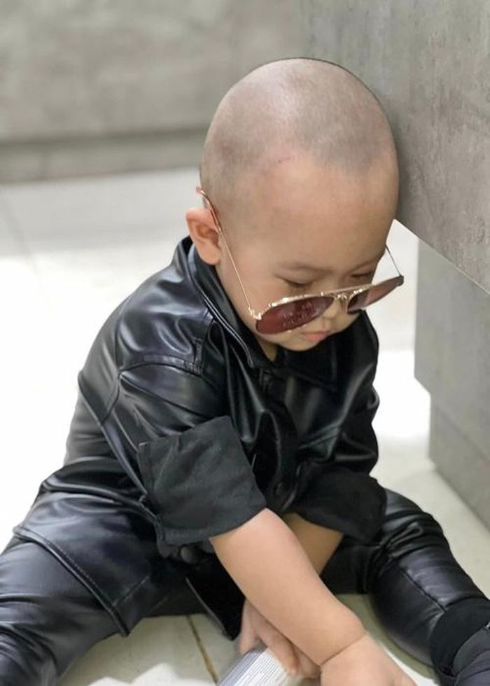 Nhiều người nhận xét cậu nhóc ra dáng hot boy nhí.