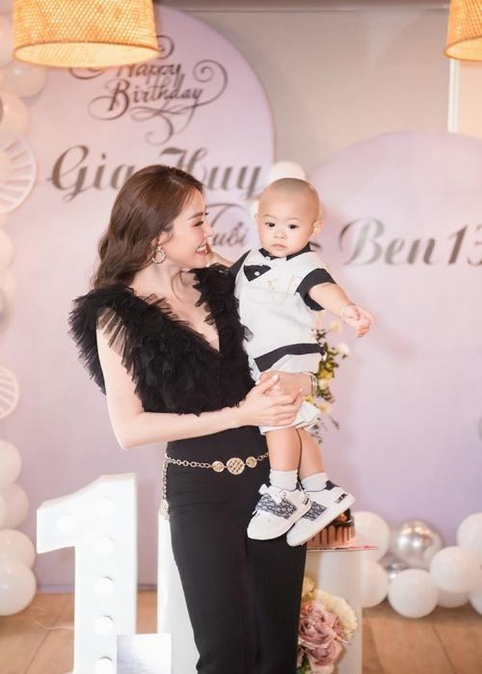 Quế Vân không cho bạn trai cũ nhận con mà một mình nuôi bé Gia Huy.