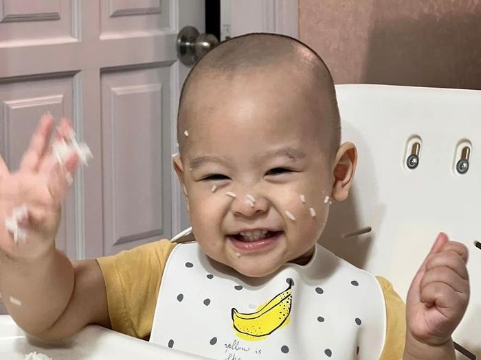 Con trai Quế Vân được khen bụ bẫm.