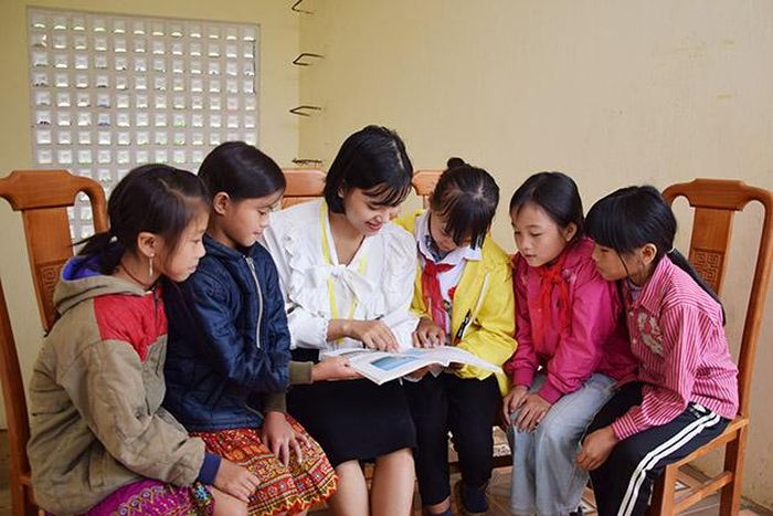 Giáo viên hướng dẫn thêm những bài tập khó ngoài giờ lên lớp