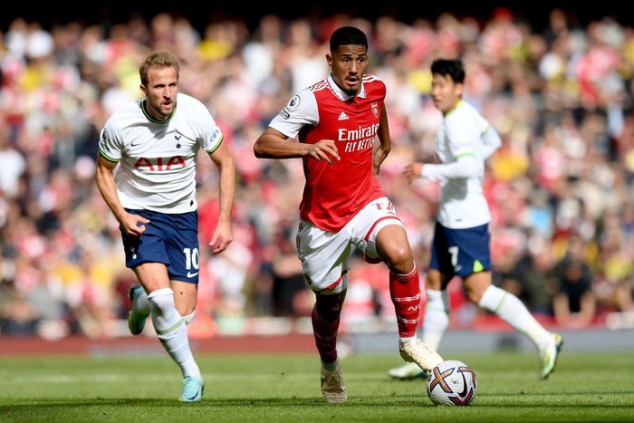  Tottenham lép vế hoàn toàn trước Arsenal khi chỉ cầm bóng 36%, dứt điểm 7 lần (kém hơn gấp 3 Arsenal). 