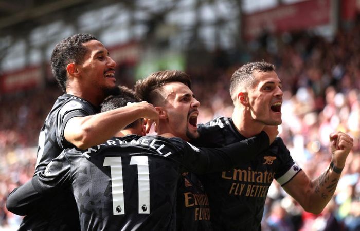 Xhaka đang chơi thăng hoa
