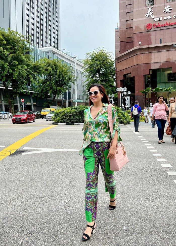 Thực tế, đây là nguyên set đồ ngủ tới từ thương hiệu thời trang đắt đỏ. Giá trị của nó lên tới hàng chục, thậm chí hàng trăm triệu đồng.