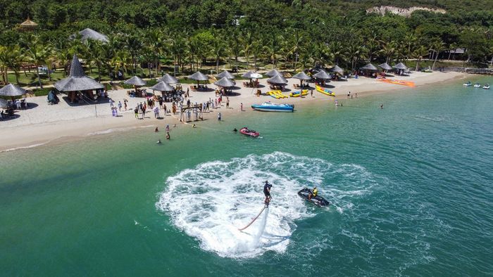  Nha Trang - Khánh Hòa đang cố gắng đưa các sản phẩm du lịch mới vào phục vụ du khách dịp cuối năm. Ảnh: Xuân Hoát. 