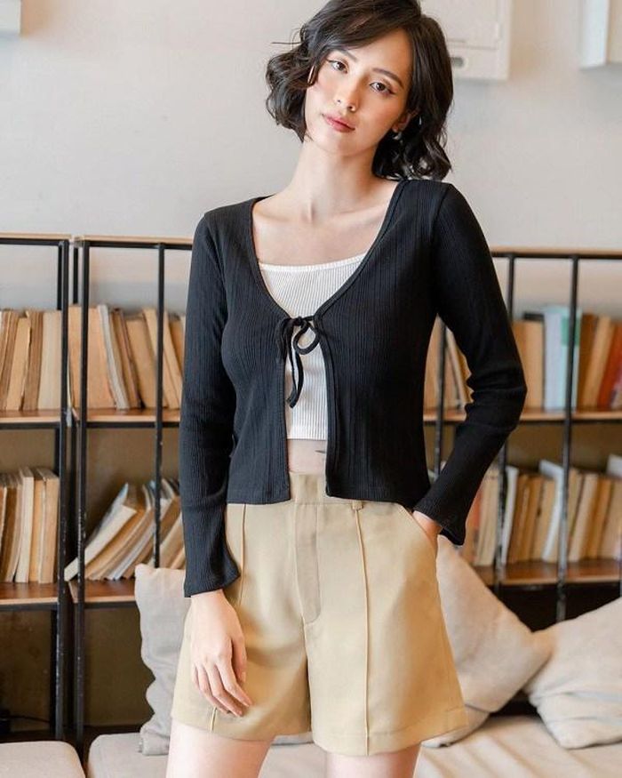 Thiết kế của áo cardigan ngày càng đa dạng nhưng đều nữ tính và cực kỳ xinh xẻo.