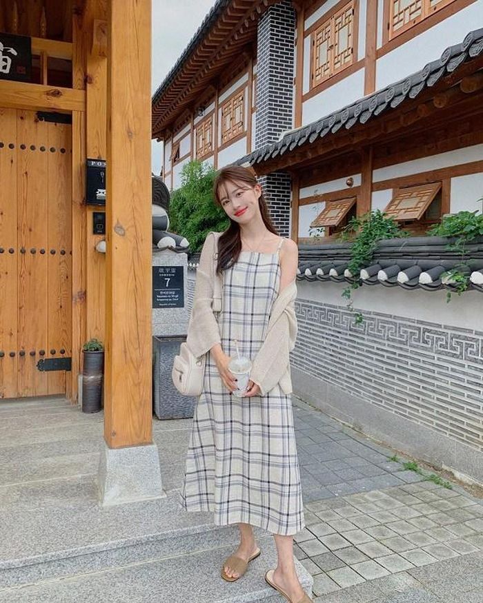 Hiện nay, áo cardigan đã là item quá đỗi quen thuộc đối với phái đẹp.